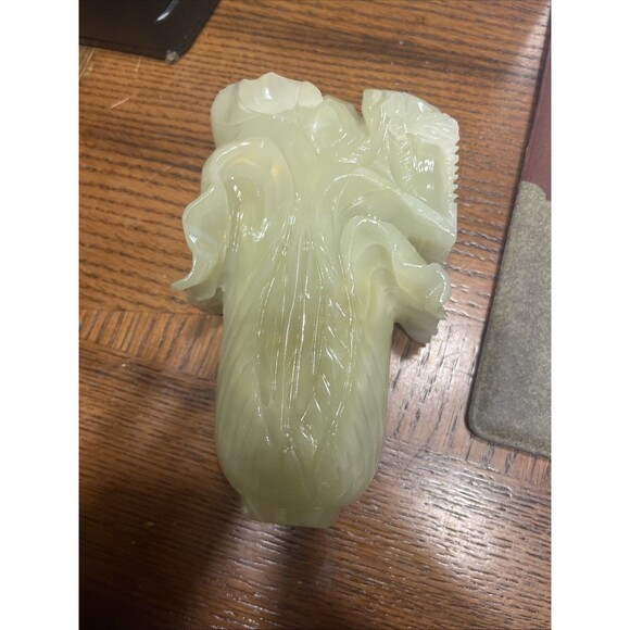 Light Green Jadeite Carved Napa Cabbage - Picture 3 of 5